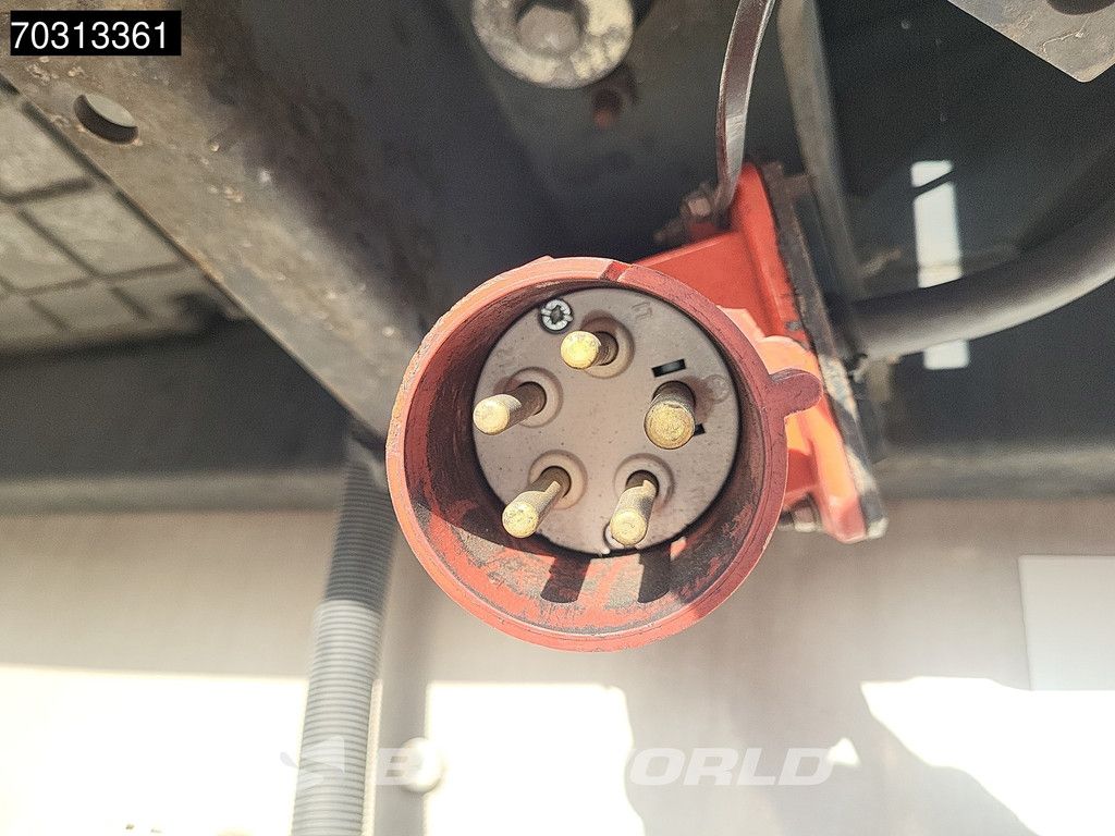 Schmitz SCB*S3B 3 Achsen Meat Fleisch Doppelverdampfer