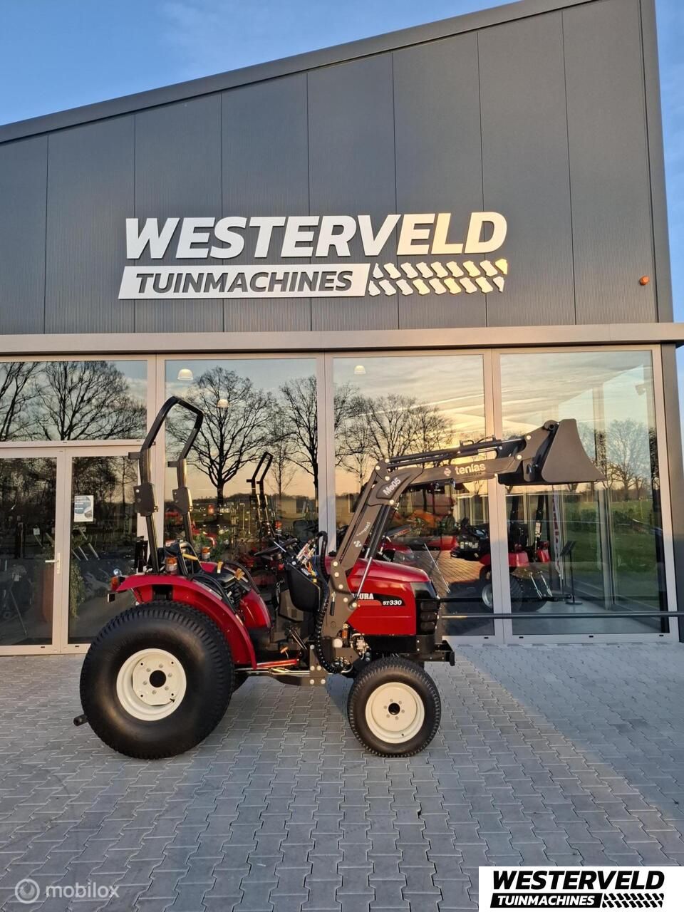Gebruikte Shibaura ST 330 compact tractor 30 pk voorlader