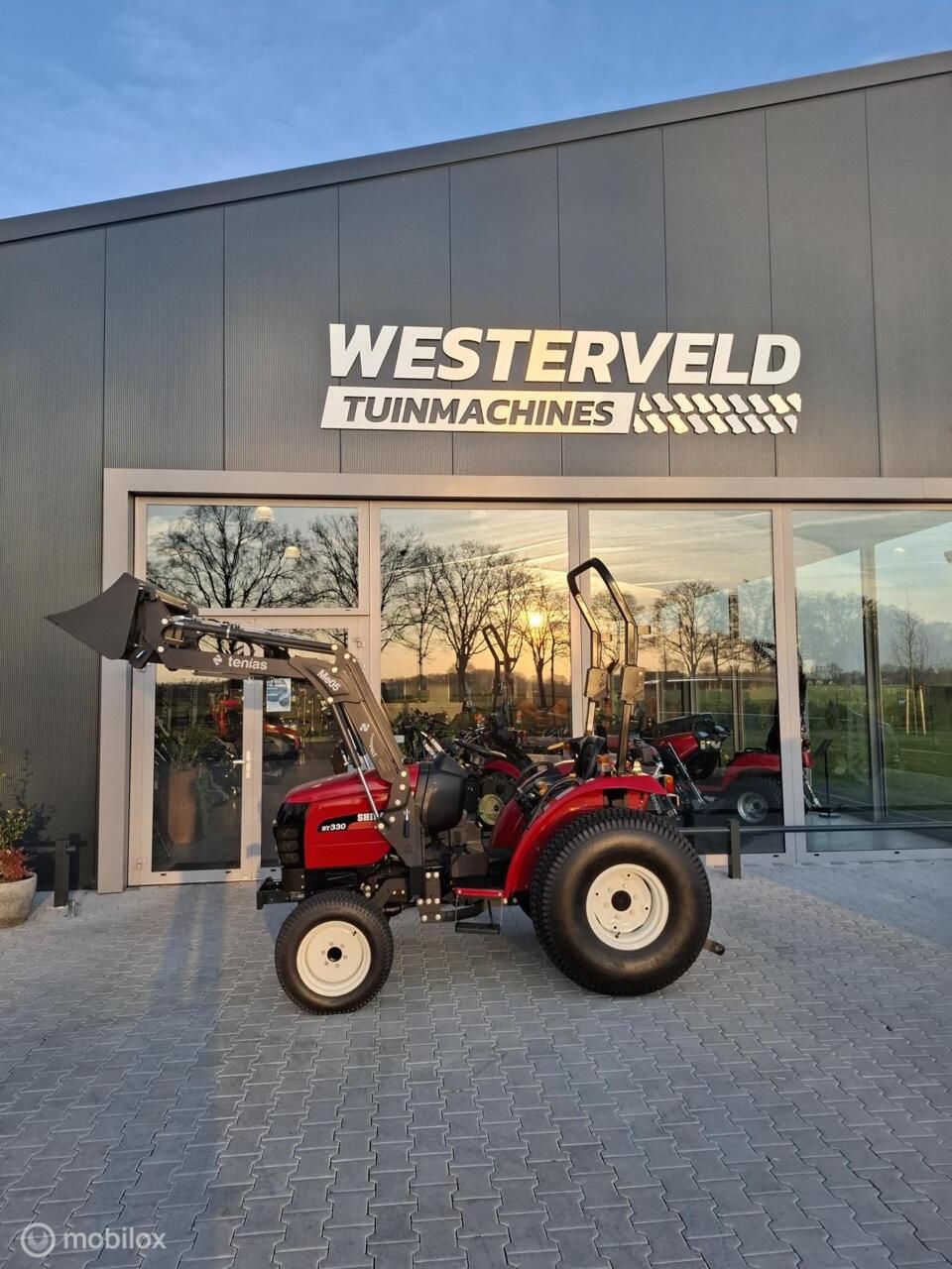 Gebruikte Shibaura ST 330 compact tractor 30 pk voorlader