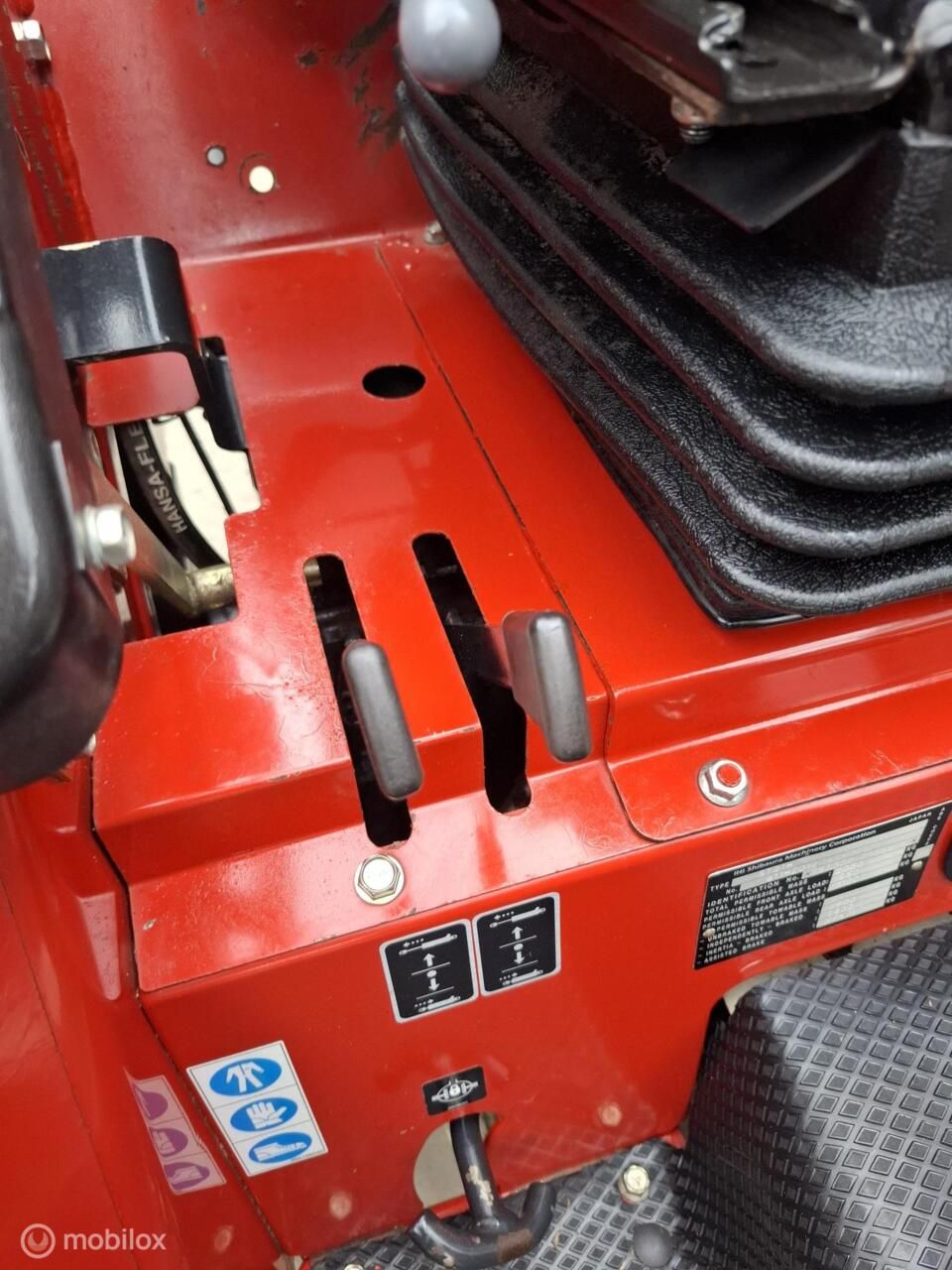 Gebruikte Shibaura ST 330 compact tractor 30 pk voorlader