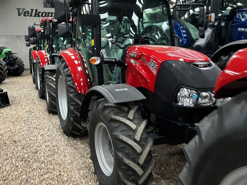 Case IH Farmall 75 A Vendegear og brede hjul.