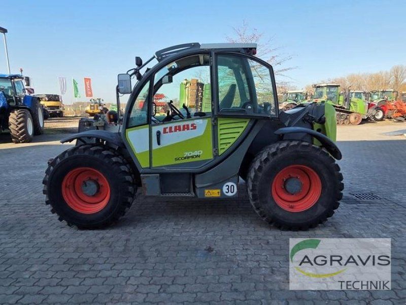Claas SCORPION 7040