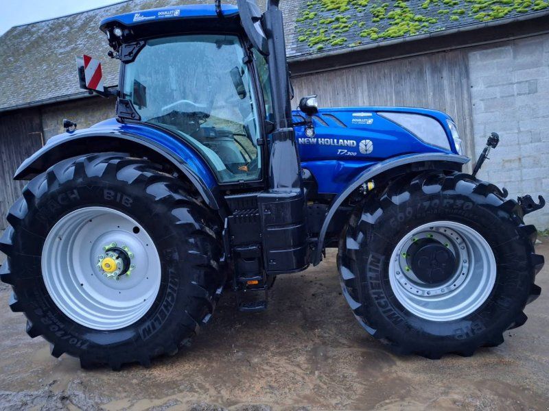 New Holland T7 300 AC PLM
