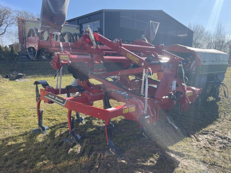 Kverneland Enduro 3000 mit Actipresswalze+HD-Schare