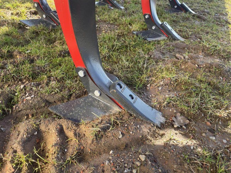 Kverneland Enduro 3000 mit Actipresswalze+HD-Schare