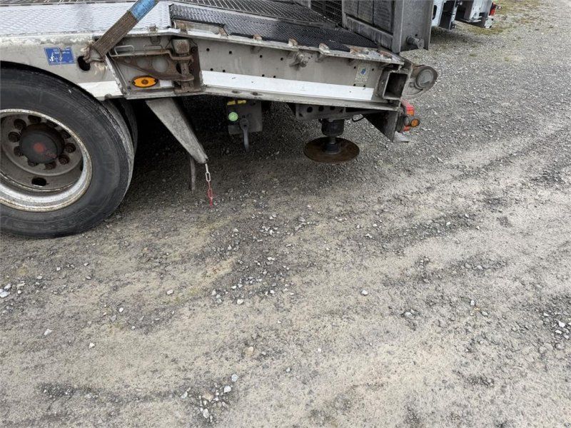 Humbaur HTS30 3 Achs Sattel mit Radmulden