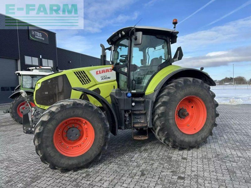 Claas axion 830