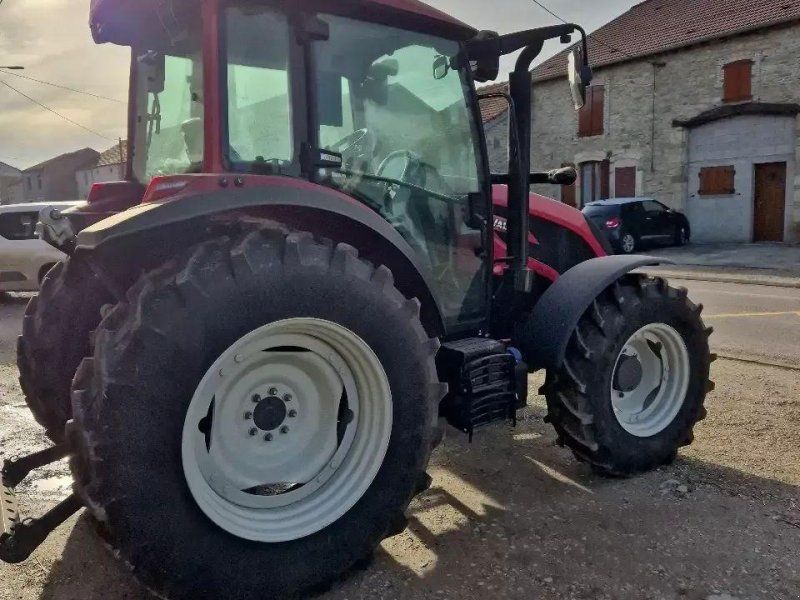 Valtra a85