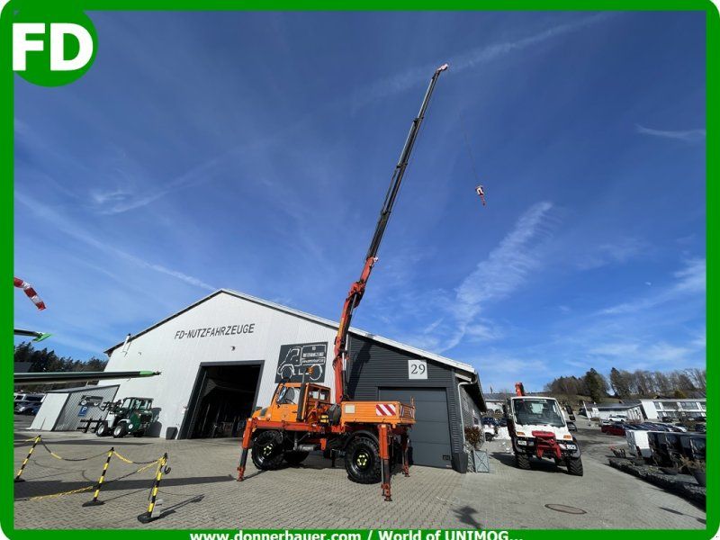 Mercedes-Benz Unimog mit großen Kran , incl. Kranseilwinde, Ideal für Zimmerei