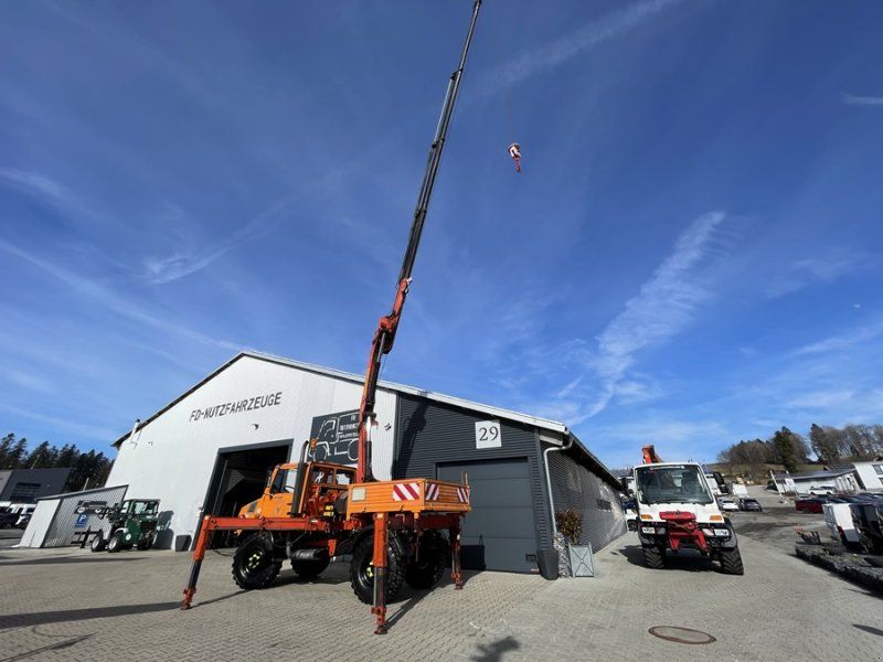 Mercedes-Benz Unimog mit großen Kran , incl. Kranseilwinde, Ideal für Zimmerei