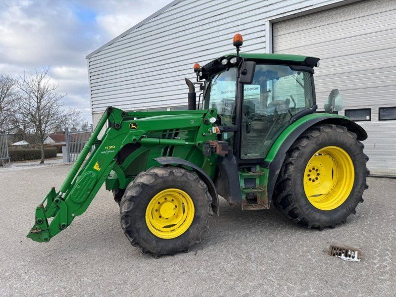 John Deere 6115R MED FRONTLÆSSER