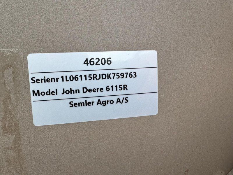 John Deere 6115R MED FRONTLÆSSER