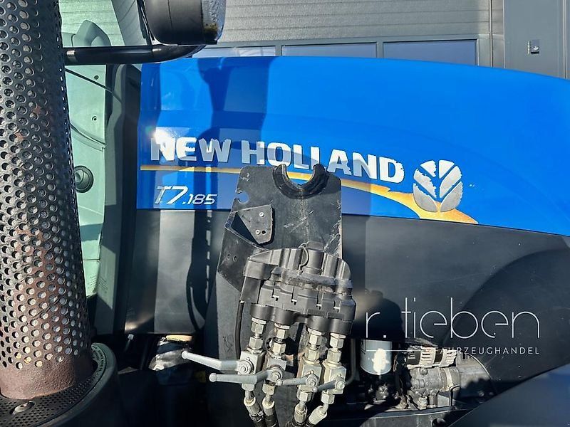 New Holland T7.185 RC RangeCommand