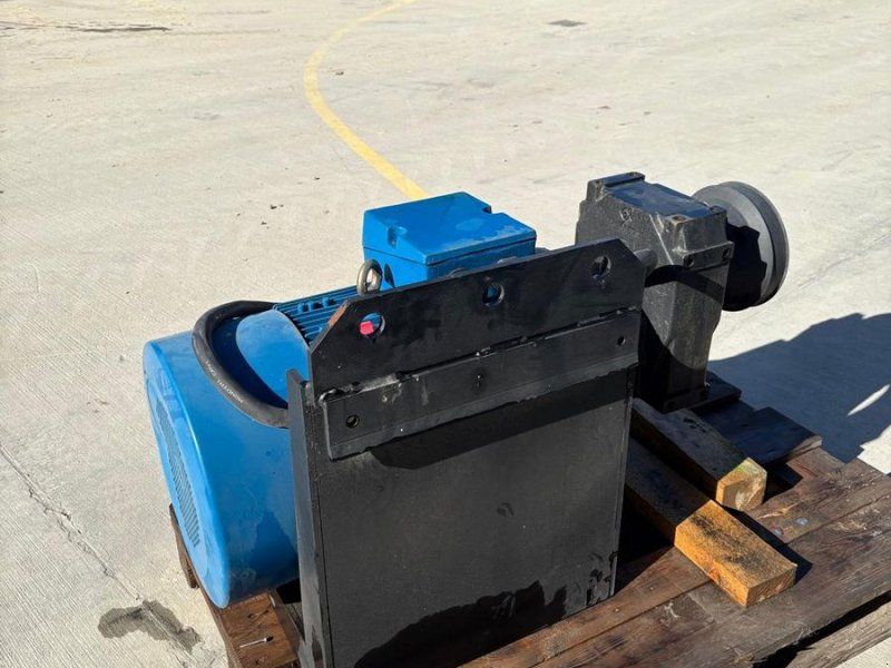 FELM F2-200L-4 Elektromotor mit Zapfwellenantrie