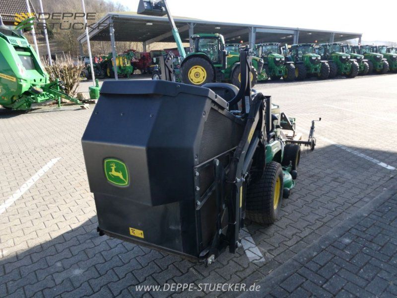 John Deere X950R mit Anbaugeräten