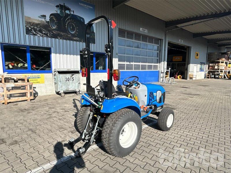 New Holland Boomer 25