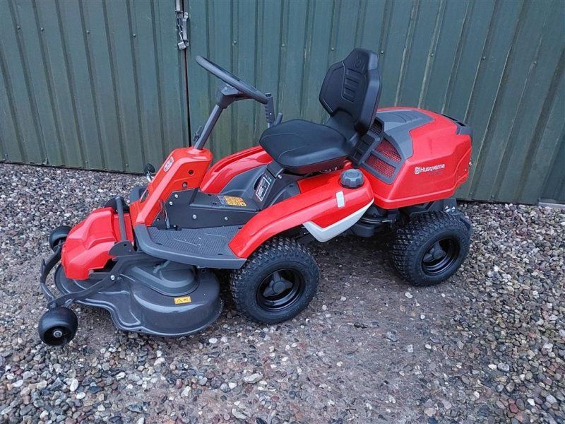 Husqvarna R 214TC