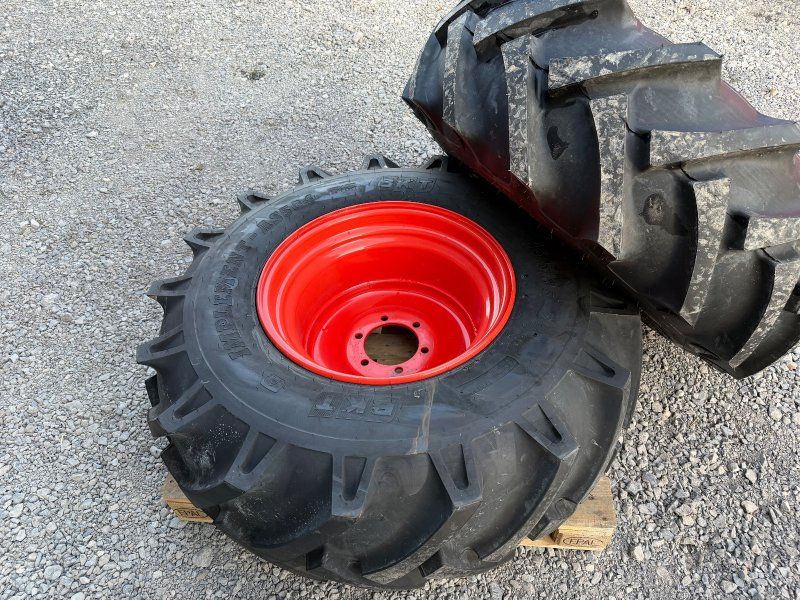 BKT Räder 16.5/85-24 zu Claas Trion 16.5/85-24