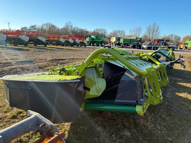 Claas DISCO 9300 C Auto Swather