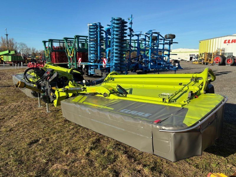 Claas DISCO 9300 C Auto Swather