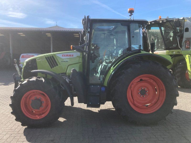 Claas Arion 420