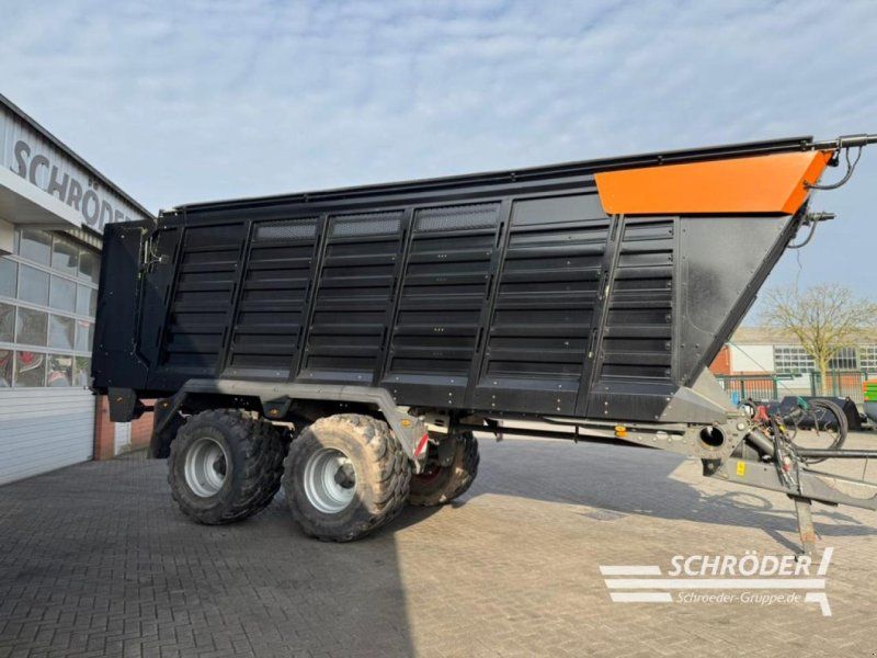 Claas CARGOS 750 + LADERAUMABDECKUNG