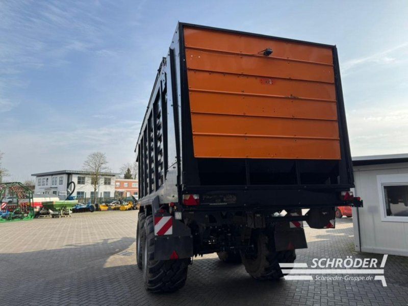 Claas CARGOS 750 + LADERAUMABDECKUNG