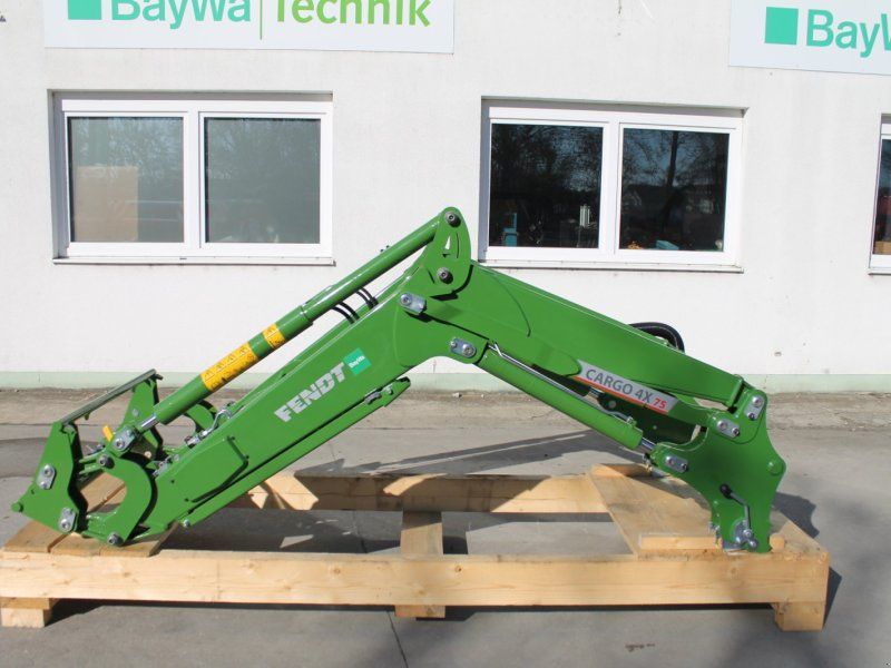 Fendt Cargo 4 x 75