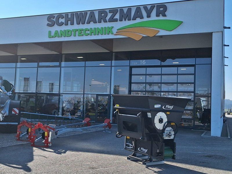 Fliegl AgroCenter Einstreuschel 175