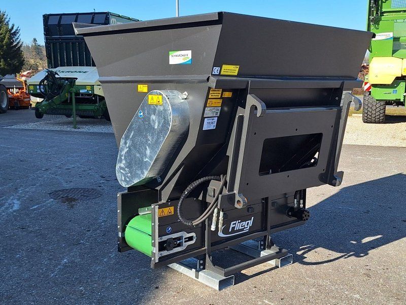 Fliegl AgroCenter Einstreuschel 175