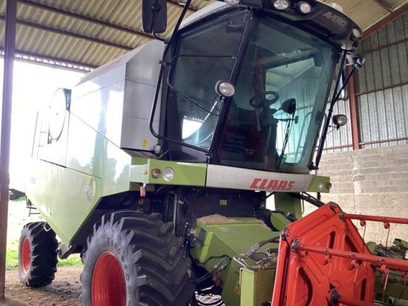 Claas Avero 240