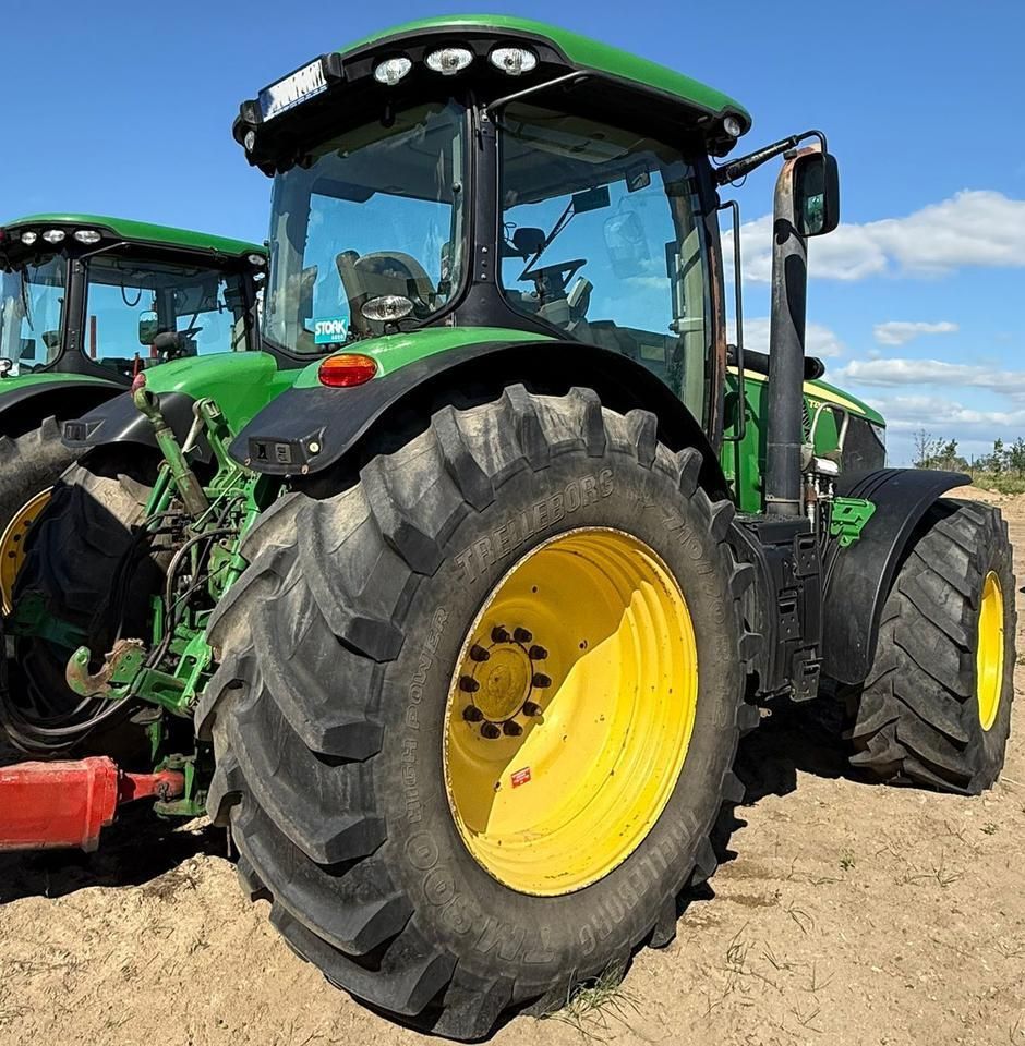 John Deere 7230R