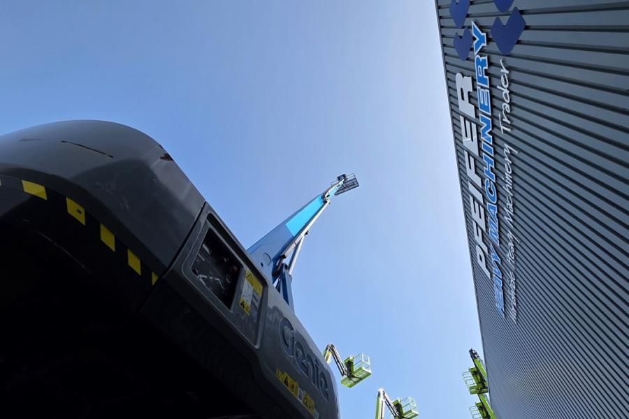 Genie S85XC Valid inspection, *Guarantee! Diesel, 4x4 Dr