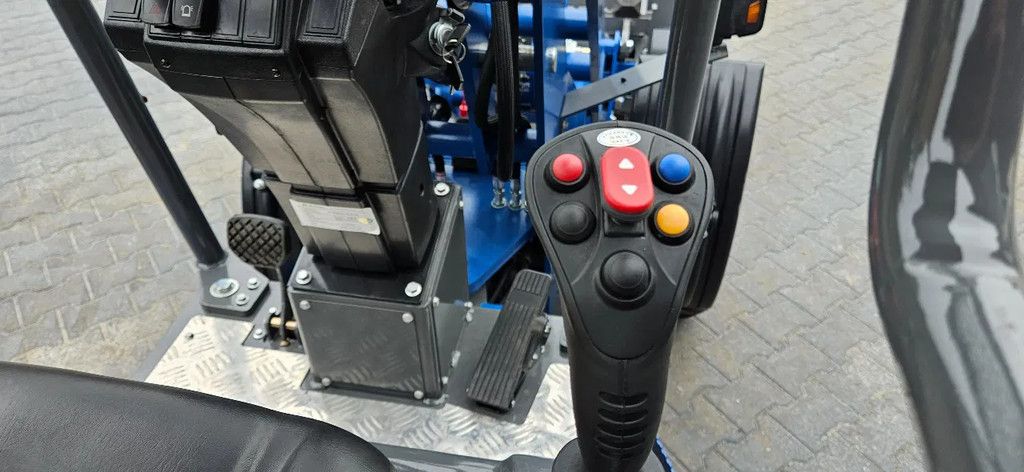 Wolf E WOLF 606 electro shovel.