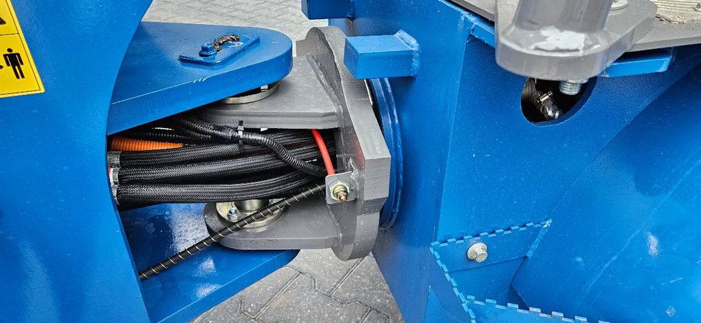 Wolf E WOLF 606 electro shovel.