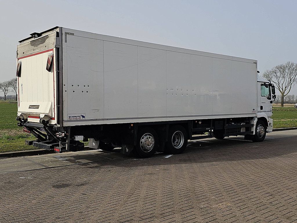 M.A.N. 26.340 TGM 6x2-4 frigo taillift