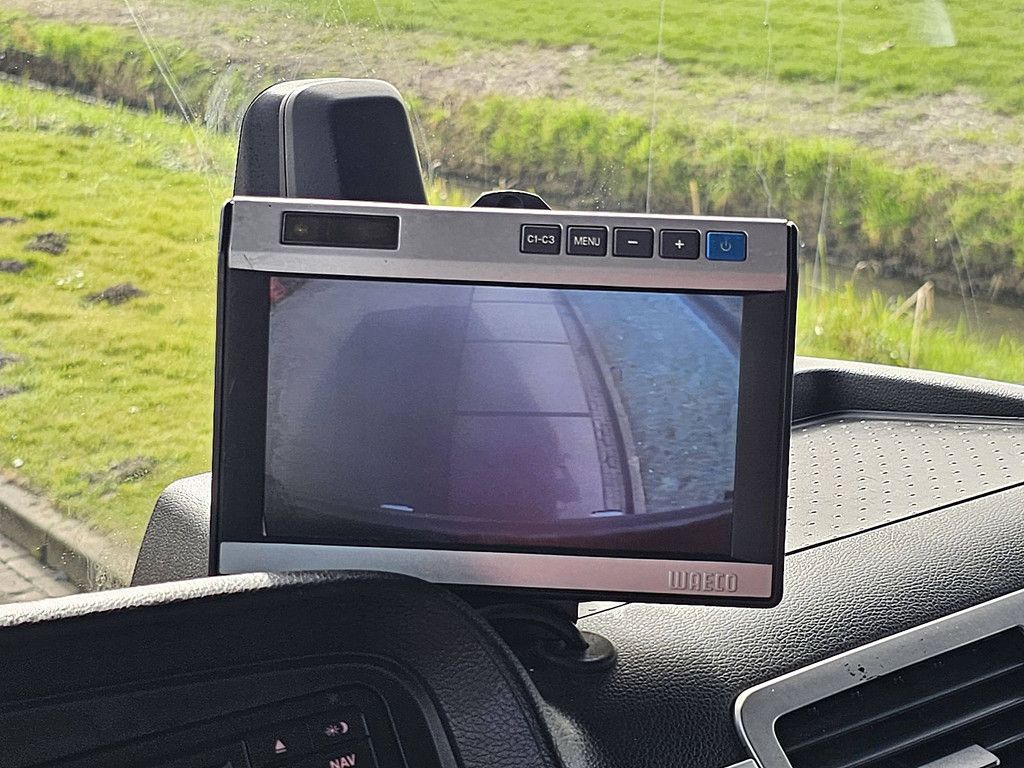 M.A.N. 26.340 TGM 6x2-4 frigo taillift