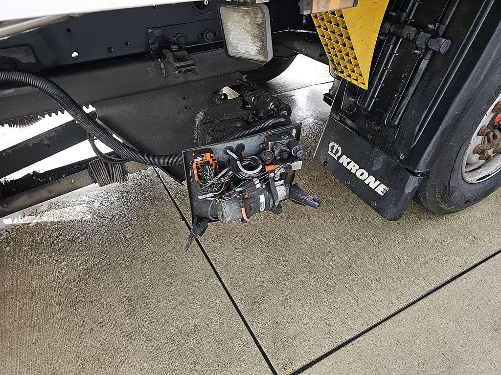 KRONE FRIGO carrierd+e,taillift