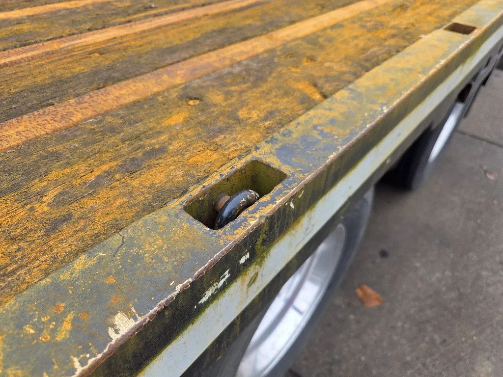 Floor 3 as uitschuiver,APK, liftas ,oprijvoorbereiding