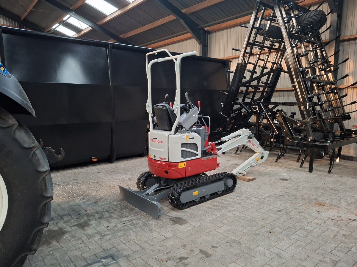 Takeuchi TB210R, minigraver, minikraan, BJ2025, Nieuw!