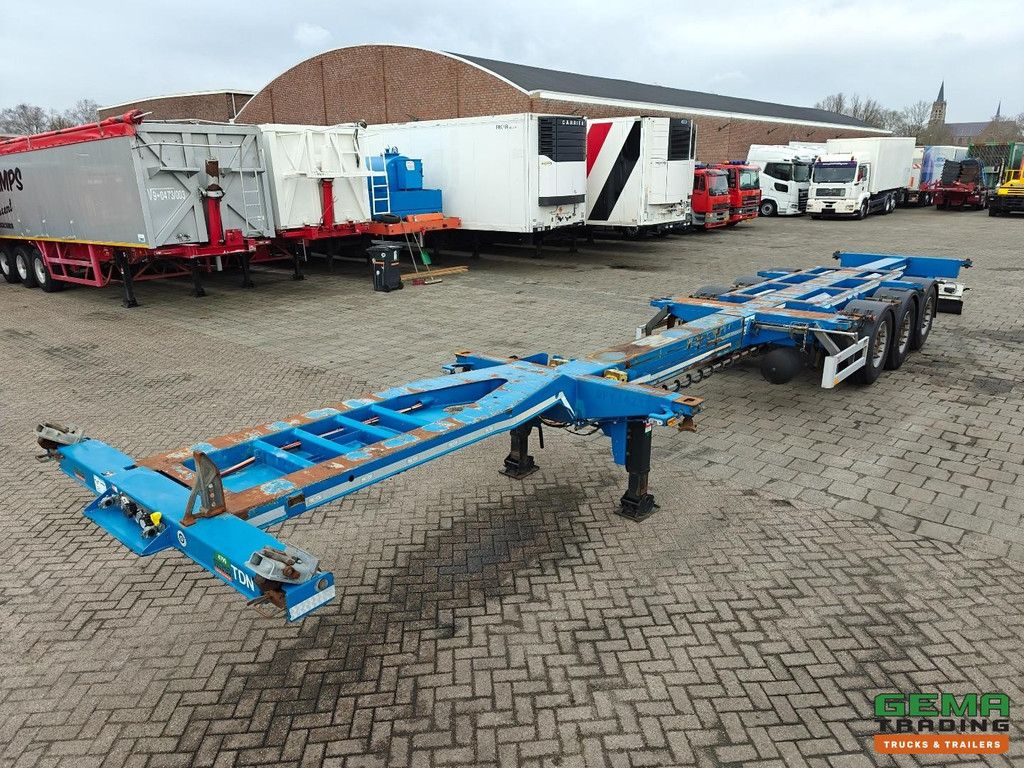 Pacton TXC343 3-achsiger Valx - Multi - Scheibenbremsen - Liftachse - 3-fach ausziehbar - 5295 kg - 70 % Reifenprofil