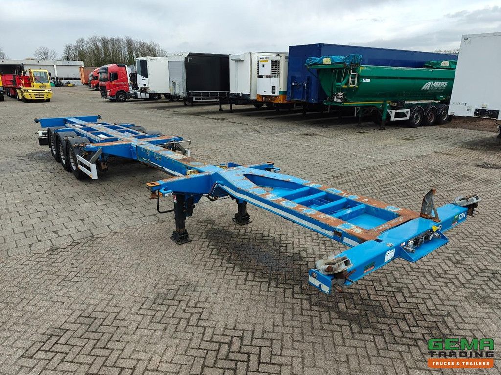 Pacton TXC343 3-achsiger Valx - Multi - Scheibenbremsen - Liftachse - 3-fach ausziehbar - 5295 kg - 70 % Reifenprofil