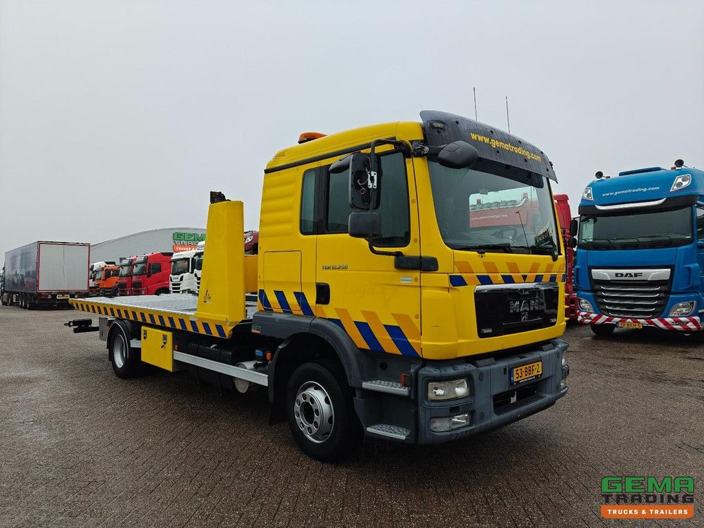 MAN TGM 12.250 4X2 BL Sleeping Cabin Euro5 - Falkom Fas 6000 + Winch 3,600 KG - Manual transmission