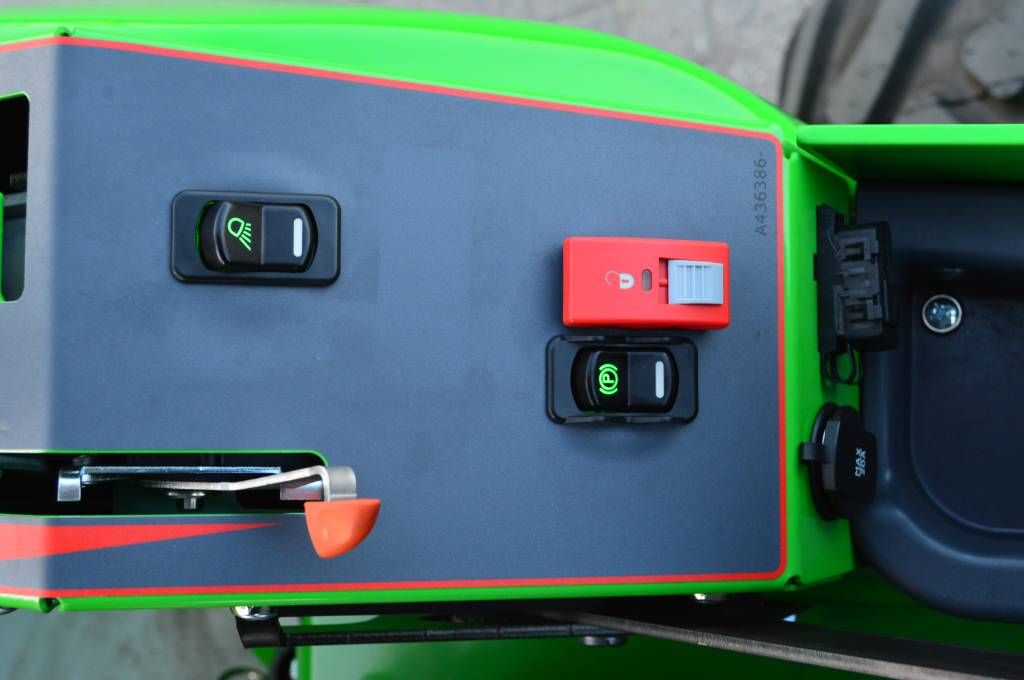 Avant 755i TDL Kniklader/Shovel