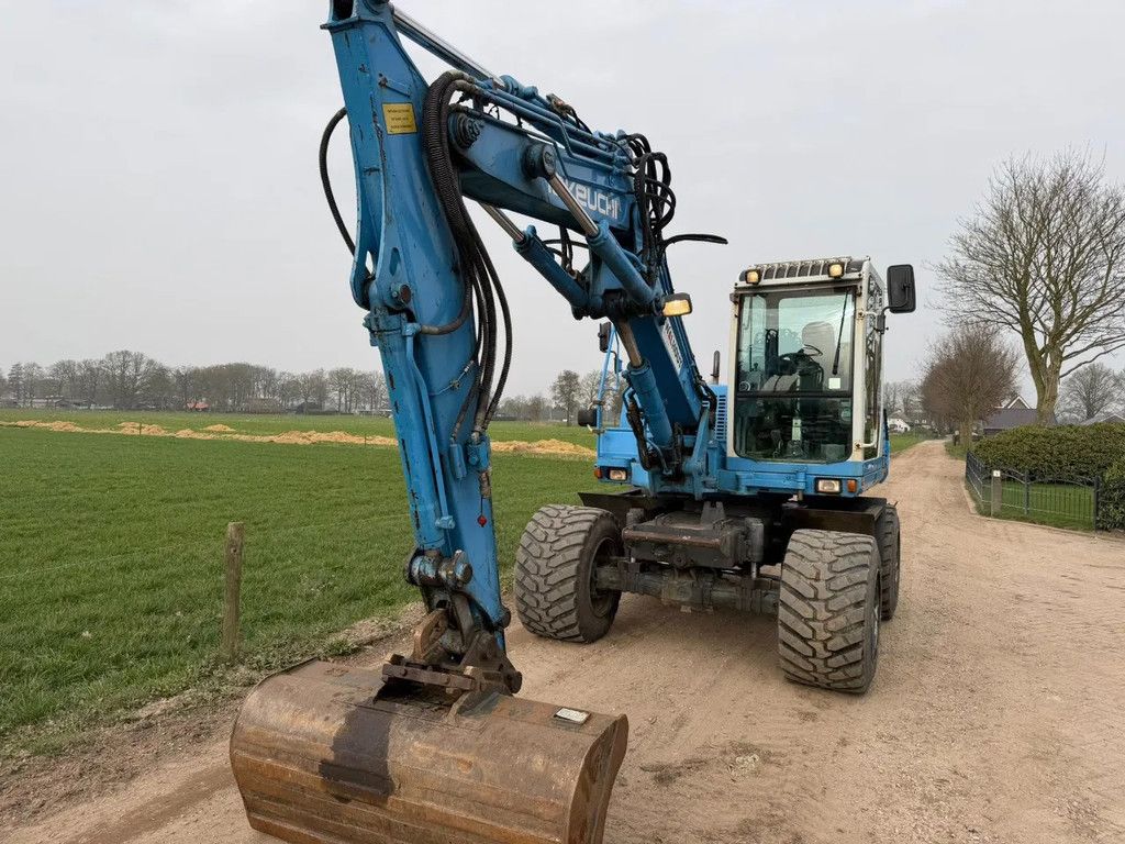 Takeuchi TB 175 WD Bandenkraan
