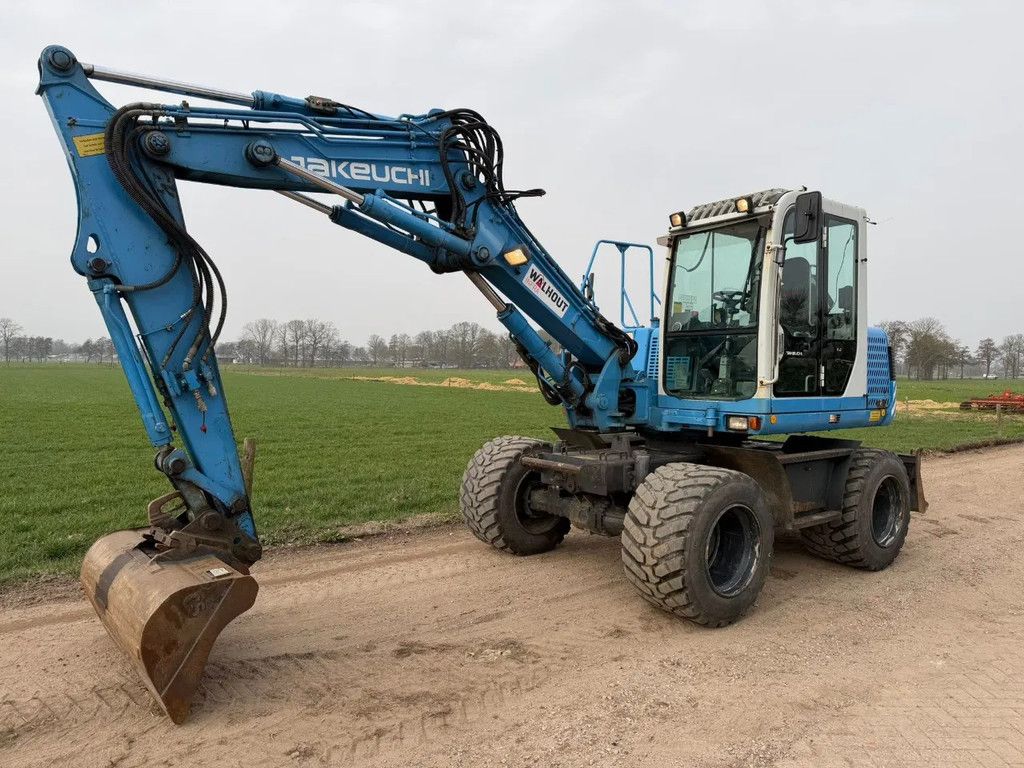 Takeuchi TB 175 WD Bandenkraan