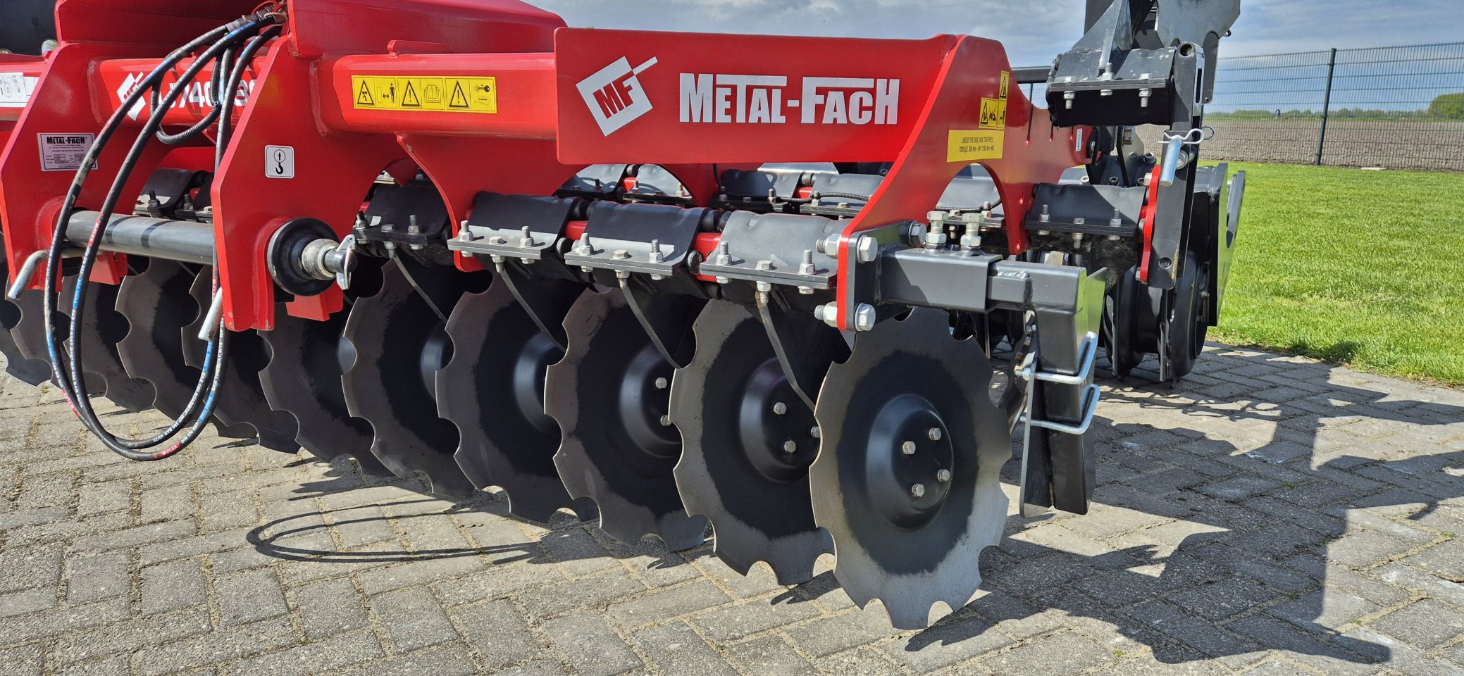 Metal-fach U740 3m Schijveneg, Uitstekende bewerking, Demo!
