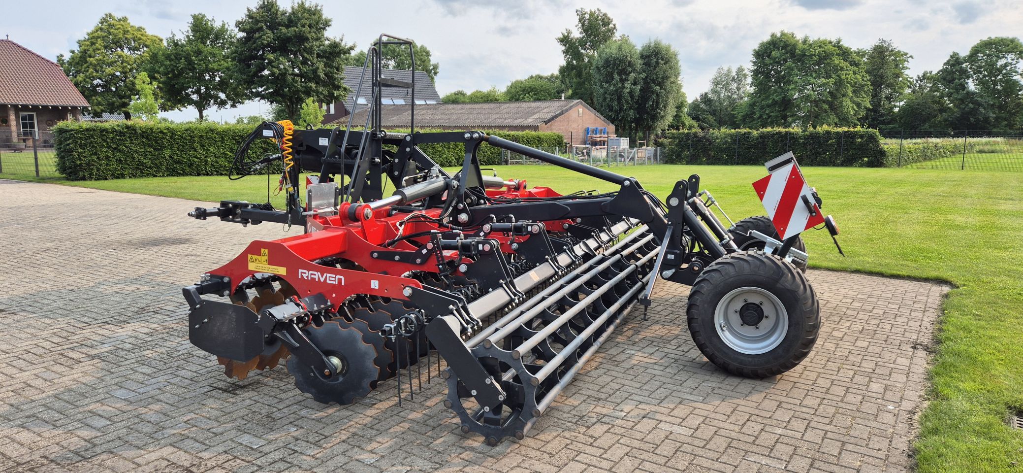 Metal-fach U710 6m Schijveneg, Demo, slechts 20ha gedaan!