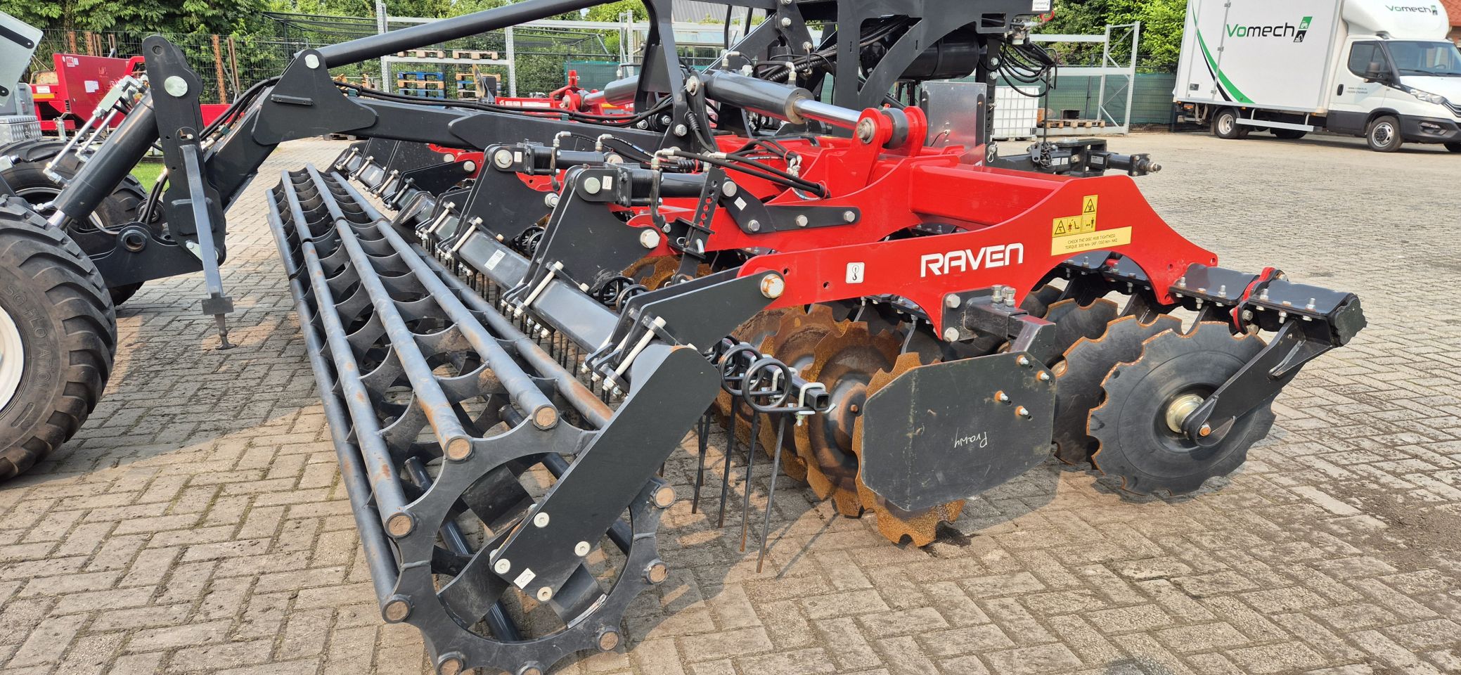 Metal-fach U710 6m Schijveneg, Demo, slechts 20ha gedaan!