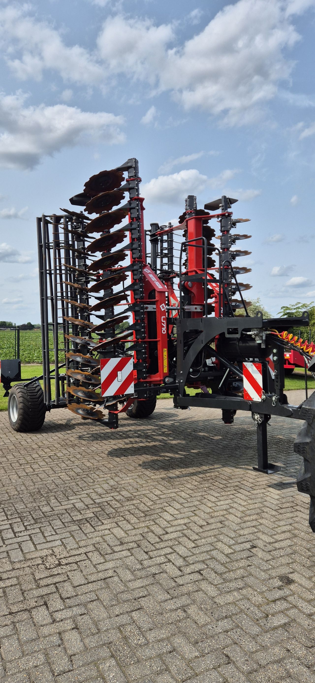 Metal-fach U710 6m Schijveneg, Demo, slechts 20ha gedaan!